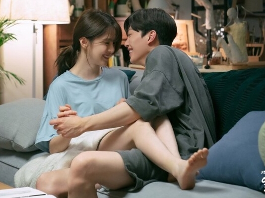'Nevertheless' gặp vận xui, phốt liên hoàn từ phim đến diễn viên, Song Kang và Han So Hee gánh không nổi