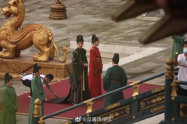 Địch Lệ Nhiệt Ba mặc quan phục trong 'An Lạc Truyện', đọ độ soái với nam chính Cung Tuấn