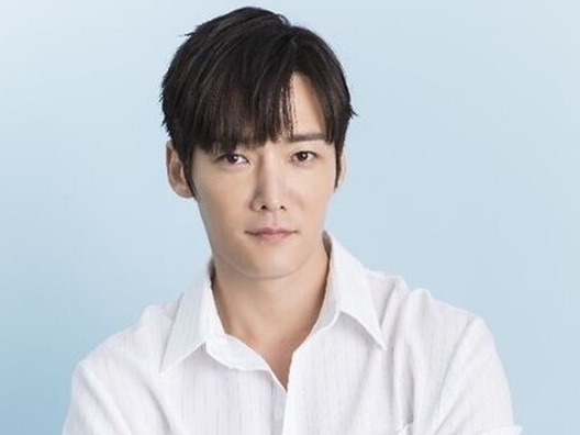 'Tài tử Người thừa kế' - Choi Jin Hyuk bị cảnh sát bắt vì mở quán bar chui giữa lúc giãn cách xã hội