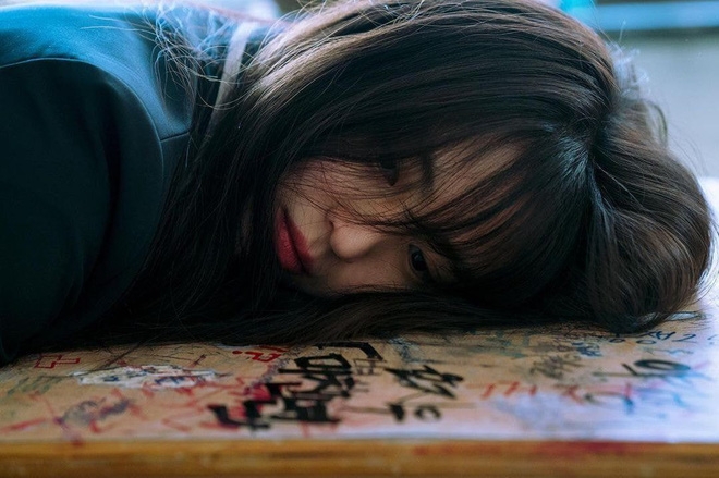 Han So Hee bị đánh tơi tả ở 'My Name' nhưng vẫn xinh đẹp không góc chết, xứng danh nàng thơ màn ảnh