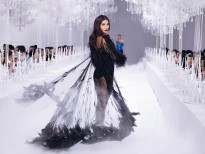 Minh Tú ngày càng thăng hoa trên sàn diễn catwalk sau 'Miss Supranational 2018'