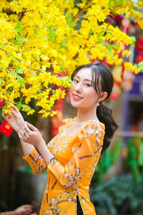 dao ky anh dien ao dai gui loi chuc xuan dau nam bang mv vui nhon