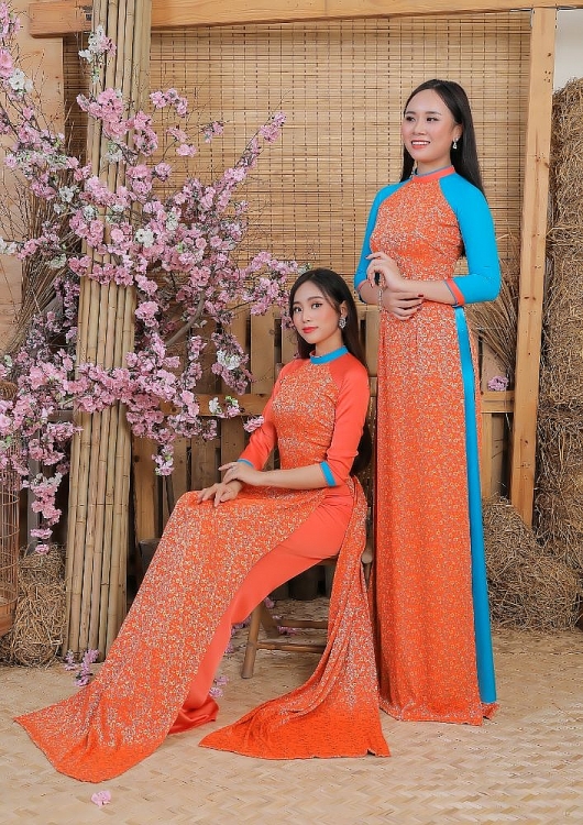 Diện áo dài Việt Hùng, top 20 'Miss Hutech 2021' lộng lẫy tìm Người đẹp ảnh