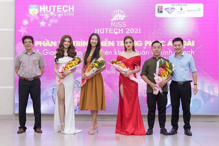 Á hậu Ngọc Thảo, Hoa hậu Thanh Khoa cùng NTK Việt Hùng ngồi 'ghế nóng' phần thi Áo dài của 'Miss Hutech 2021'