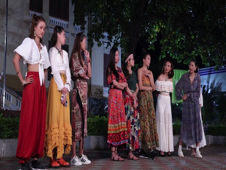 'Đi Việt Nam đi - Vietnam why not': Mâu Thủy trở lại, Hoàng Thùy thay thế Tường Linh gia nhập Quai Thao