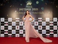 Hoa hậu Khánh Vân đội vương miện chấm thi 'Miss Hutech 2021'
