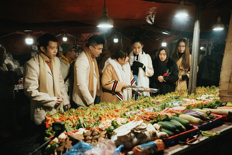 'Một chuyến đi': Lâm Vỹ Dạ - Khả Như chinh phục Fansipan, đưa các bạn trẻ tìm lại chính mình