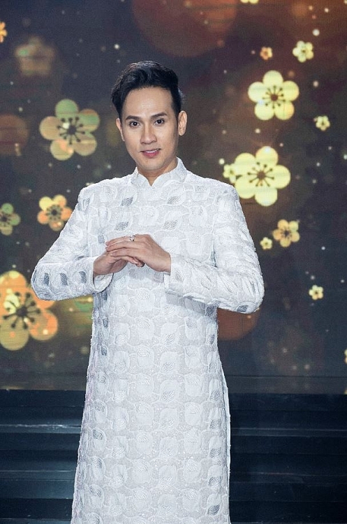 Danh ca Ngọc Sơn dự định ra MV cùng mẹ ruột trong năm mới