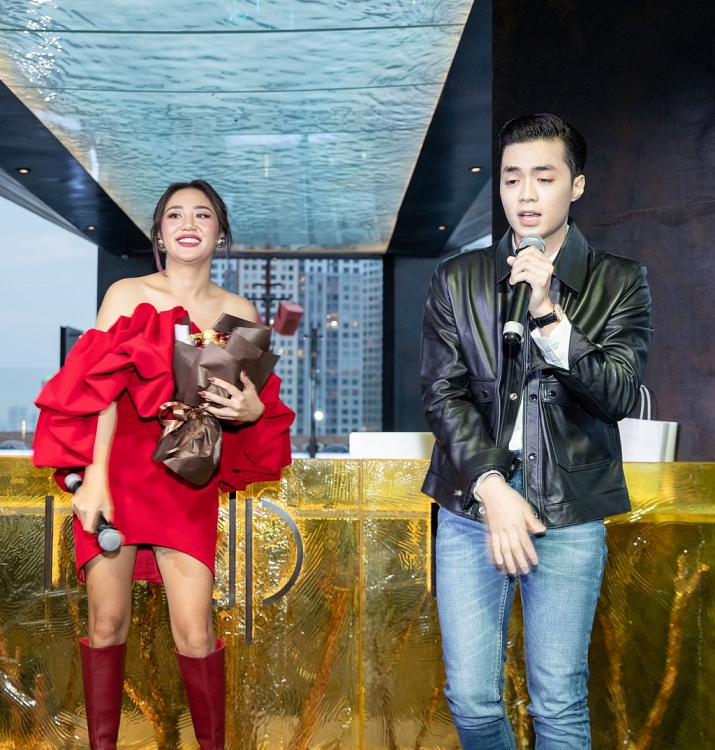 Văn Mai Hương kết hợp cùng rapper trẻ trong album mới