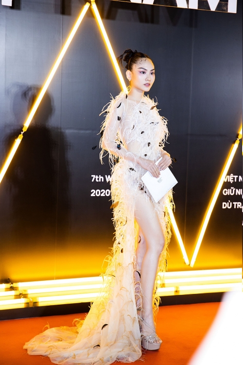 Top 5 'Hoa hậu Việt Nam' Mai Phương diện váy xuyên thấu khoe dáng ngọc ngà