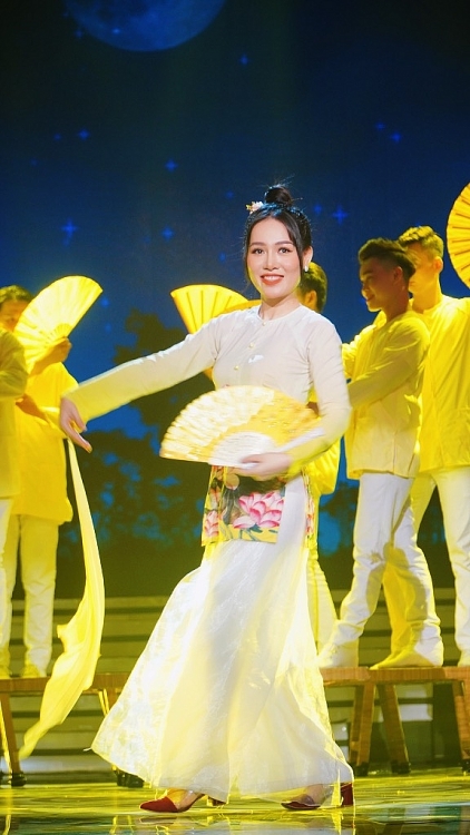 'Đánh thức đam mê': Mạnh Quỳnh bất ngờ với giọng hát 'ngọt lịm' của Trúc Ly
