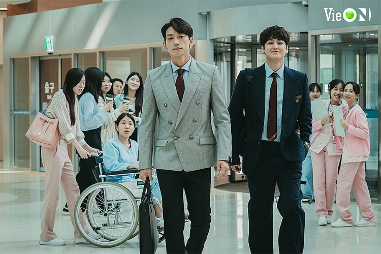 3 lý do nên xem 'Ghost Doctor' của Bi Rain, Kim Bum, UEE và Na Eun