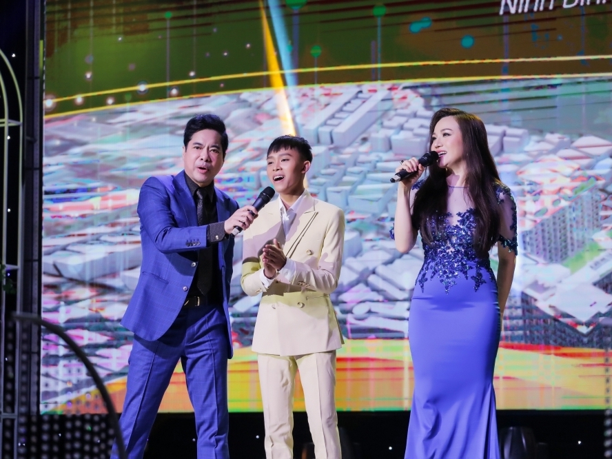 Hồ Văn Cường chính thức trở lại sân khấu, song ca cùng danh ca Ngọc Sơn