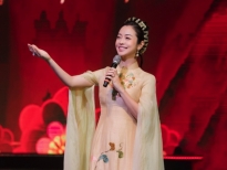 Jennifer Phạm xuất hiện rạng ngời khi làm MC chương trình 'Xuân phát tài'