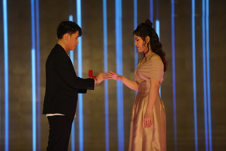 Cái kết đầy viên mãn của chàng kỹ sư cầu đường và cô chủ tiệm nail tại tập mở màn 'Chân ái' mùa 2