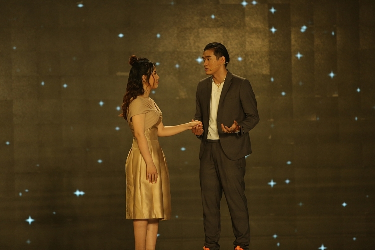 Cái kết đầy viên mãn của chàng kỹ sư cầu đường và cô chủ tiệm nail tại tập mở màn 'Chân ái' mùa 2