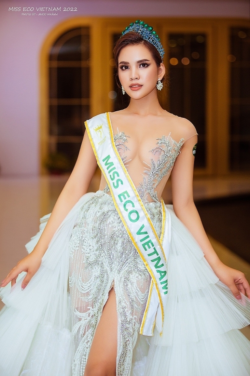 H Cúc ÊBan đại diện Việt Nam thi 'Miss Eco International 2022' tại Ai Cập