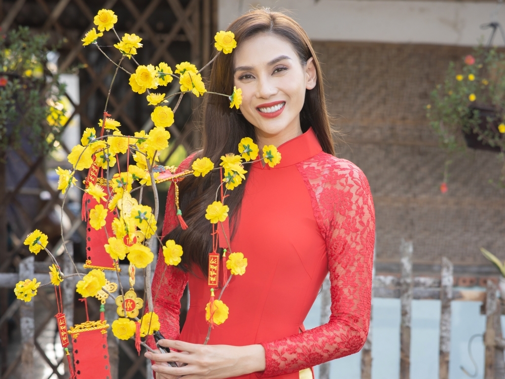 Siêu mẫu Võ Hoàng Yến 'tái xuất' màn ảnh phim Việt sau hơn 17 năm