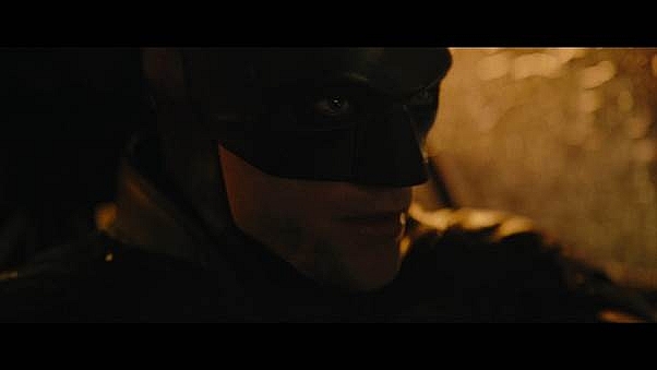 Robert Pattinson bắt tay cùng Zoe Kravitz trong trailer mới của 'The Batman'