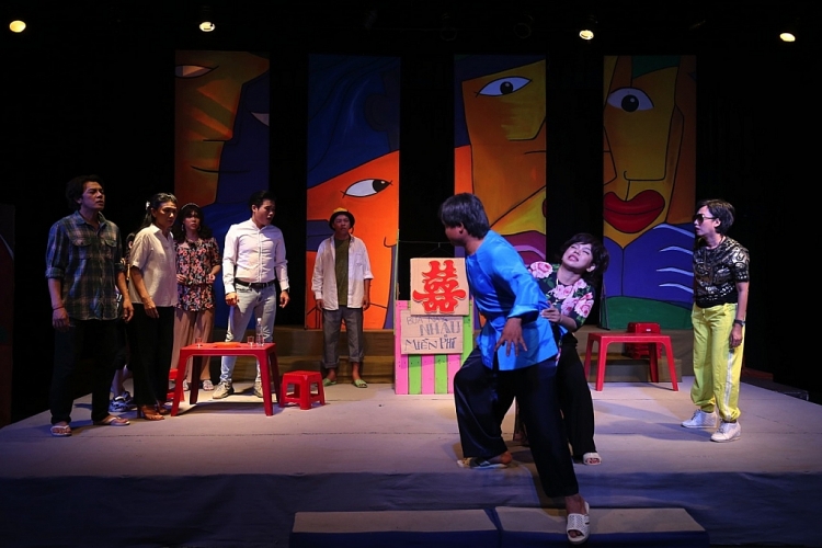 Sân khấu nhỏ 5B mang tiếng cười trào phúng đón xuân Nhâm Dần