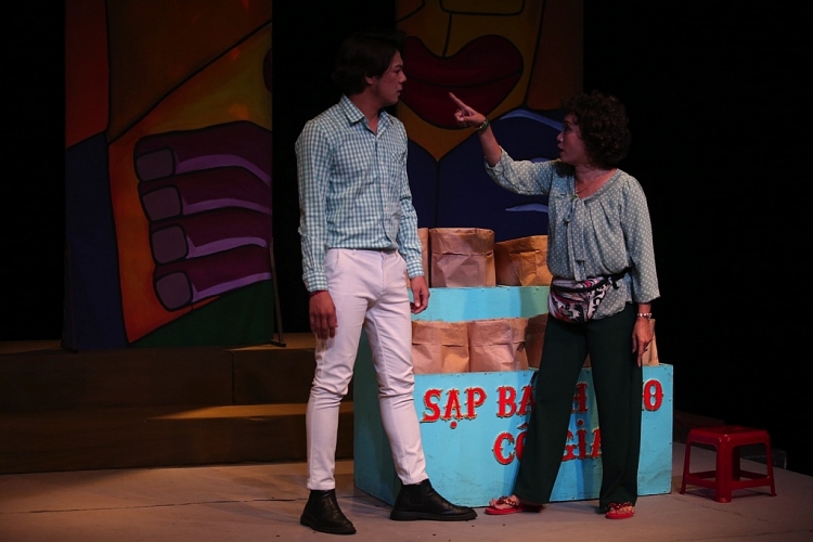 Sân khấu nhỏ 5B mang tiếng cười trào phúng đón xuân Nhâm Dần