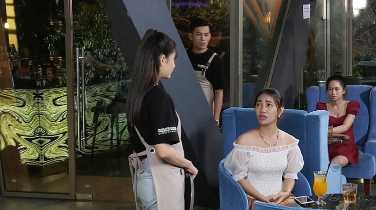 'Bánh mì ông Màu 2': Lý Bình mang tiếng 'bạo hành' nữ khách hàng vì lo bảo vệ Trương Quỳnh Anh