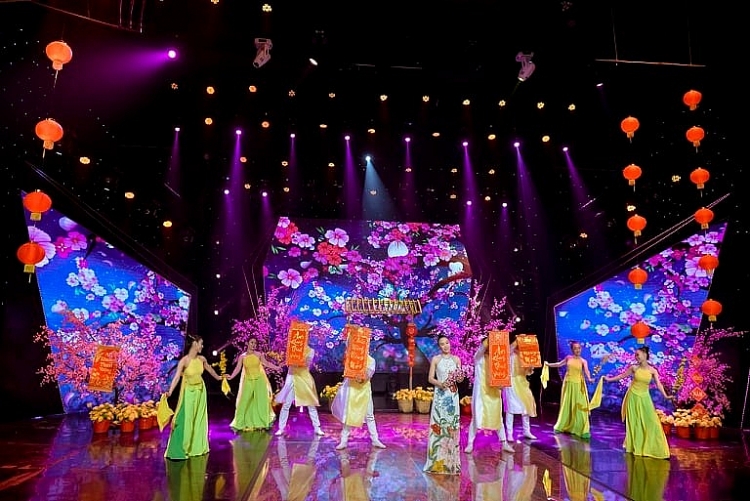 Dương Huệ ra mắt MV Tết 'Đoản xuân ca'