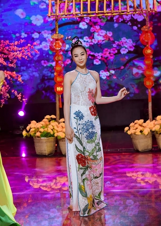 Dương Huệ ra mắt MV Tết 'Đoản xuân ca'