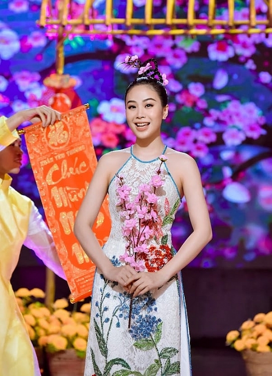 Dương Huệ ra mắt MV Tết 'Đoản xuân ca'