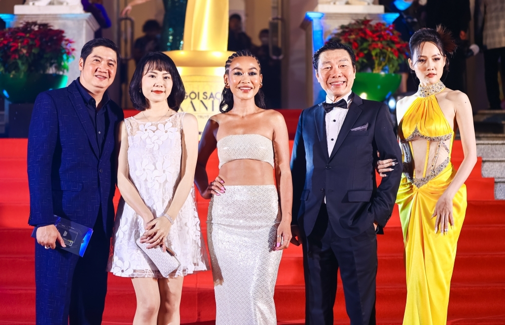 Thảm đỏ Ngôi sao xanh 2022: 'Đấu trường' nhan sắc của dàn mỹ nhân đình đám bậc nhất showbiz Việt