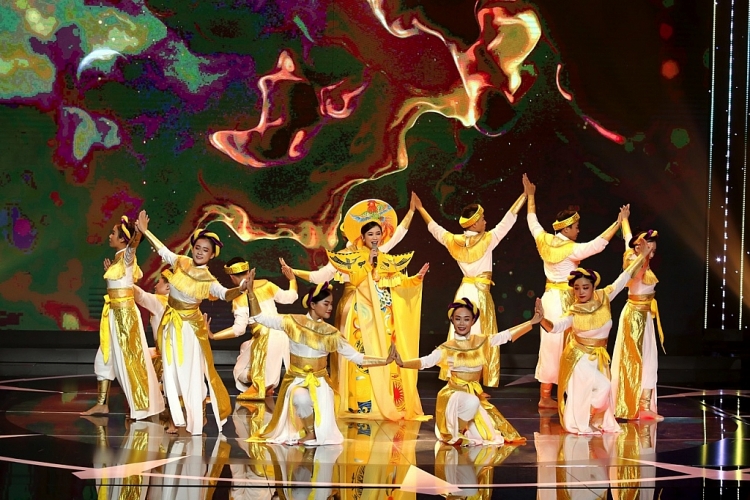 Dương Huệ khiến Quốc Đại và Lâm Vũ tranh cãi trên sân khấu 'Chinh phục thần tượng'