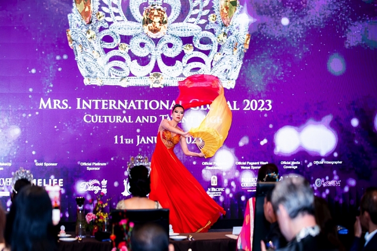 Trâm Anh thắng 4 giải phụ, đăng quang đầy thuyết phục ngôi vị 'Hoa hậu quý bà quốc tế 2023'
