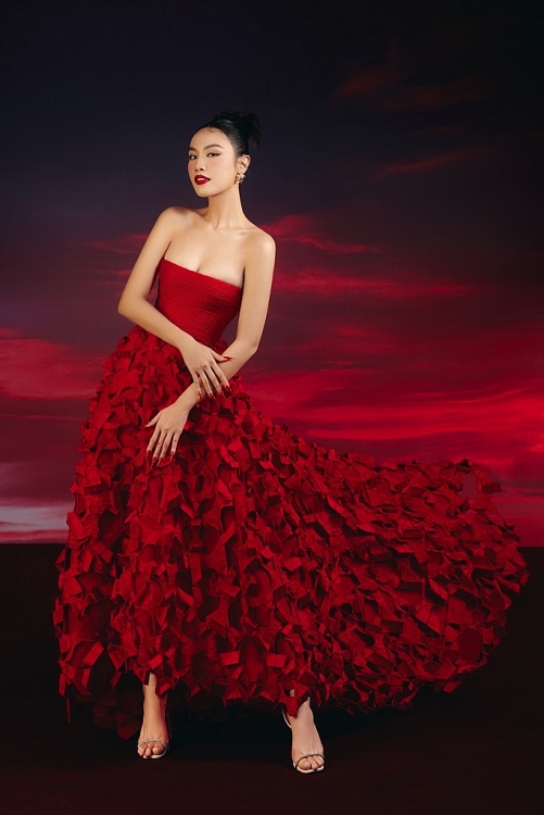 Bận thi quốc tế nhưng Hoa hậu Ngọc Châu vẫn kịp thực hiện bộ ảnh Tết cùng Thảo Nhi và Thủy Tiên
