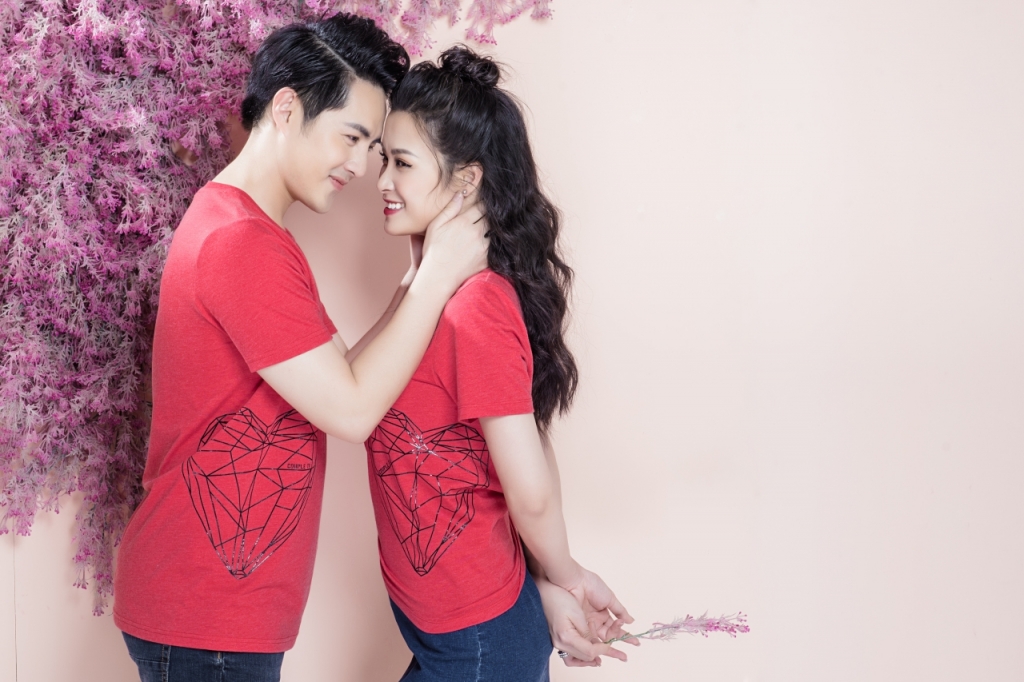 dong nhi va ong cao thang don valentine ky niem 9 nam yeu nhau