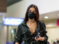 Minh Tú đeo khẩu trang kín mít tại sân bay, lên đường tham dự 'New York Fashion Week'