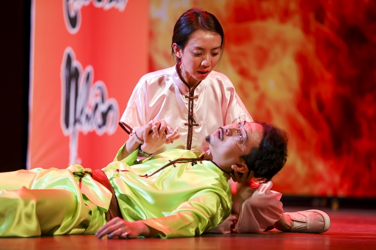 Hoài Linh và dàn sao 'khủng' góp mặt trong vở kịch Tết 'Xuân này em lấy chồng'