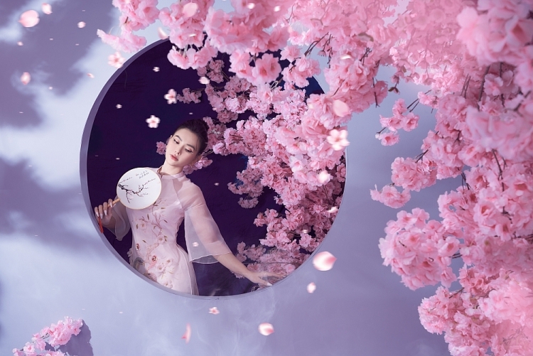 ‘Mẹ 2 con’ Thu Thủy khoe nhan sắc xinh đẹp