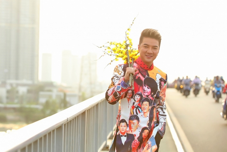 Đàm Vĩnh Hưng diện áo dài hình Hoài Linh, Lệ Quyên đi khắp 3 miền làm MV Tết
