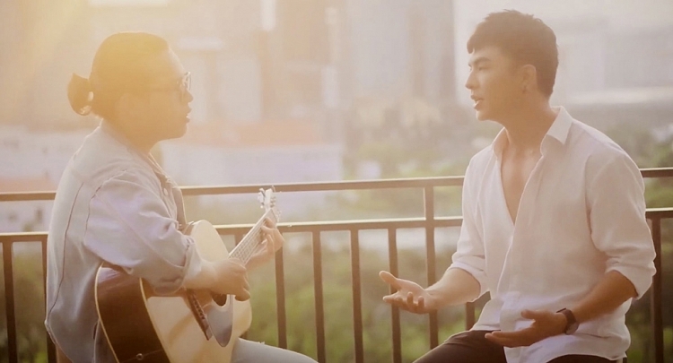 Soái ca Steven Nguyễn khiến fans nữ ngất ngây với bản cover cực ngọt 'Từ ngày em đến'