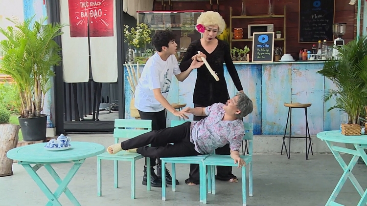 Diễn viên hài Hữu Tín đấu trí cực căng não cùng Hải Triều tại 'Thực khách bá đạo'