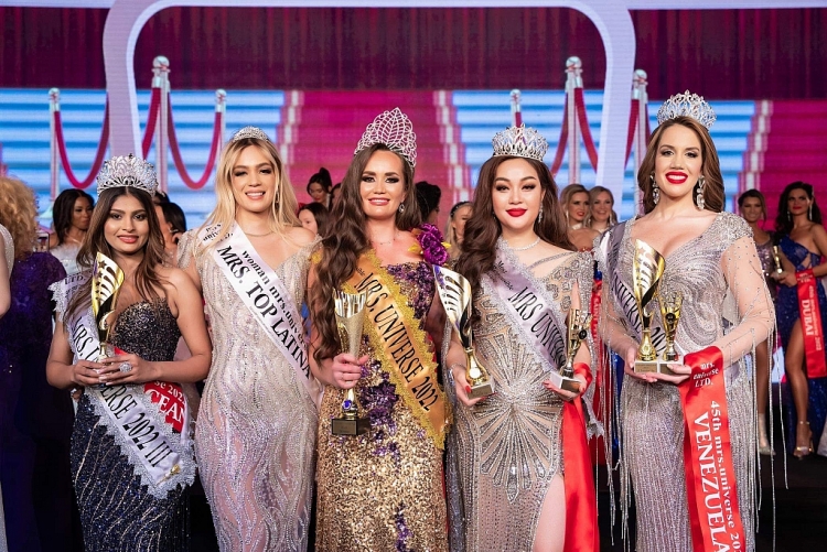 Hoàng Thanh Nga - Người đẹp đến từ Việt Nam xuất sắc đoạt giải Á hậu 1 'Mrs Universe 2022' tại Sofia