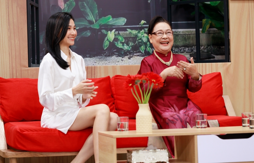 Nữ MC Đài truyền hình TP. HCM tiết lộ 'sốc' mối quan hệ mẹ chồng nàng dâu