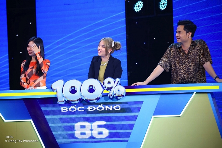 Lâm Vỹ Dạ - Mạc Văn Khoa cầm trịch gameshow giải trí '100%'