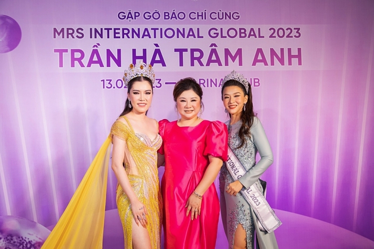 Hoa hậu Trần Hà Trâm Anh xuất hiện đầy thần thái
