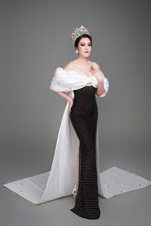 Hoa hậu Trần Hà Trâm Anh xuất hiện đầy thần thái