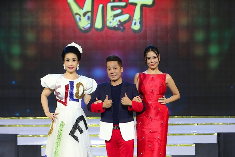 Top 9 'Cười xuyên Việt 2022' bước vào vòng đấu căng não chủ đề 'Món quà ân tình'