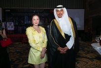 Lý Nhã Kỳ tái xuất trẻ trung với vai trò Lãnh sự danh dự Romania