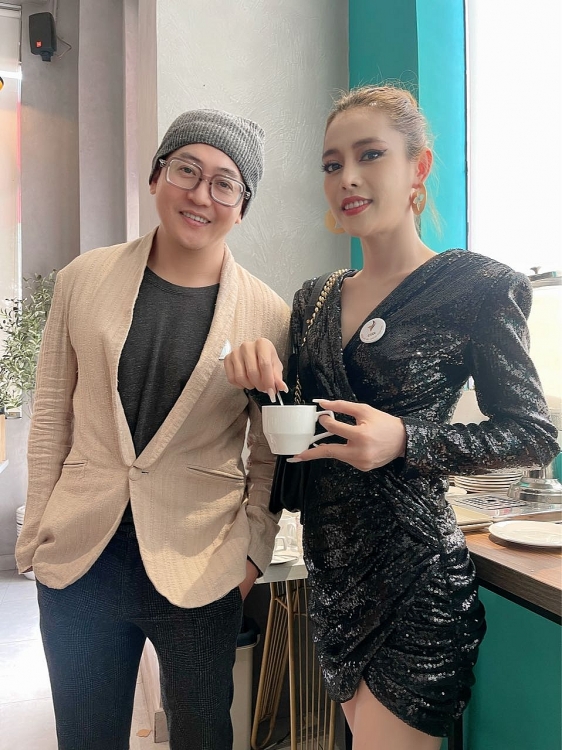 Hoa hậu Dương Ngọc và diễn viên Trường Thịnh đến chúc mừng chương trình mới của biên kịch Lê Như và diễn viên - ca sĩ Amy Lê Anh