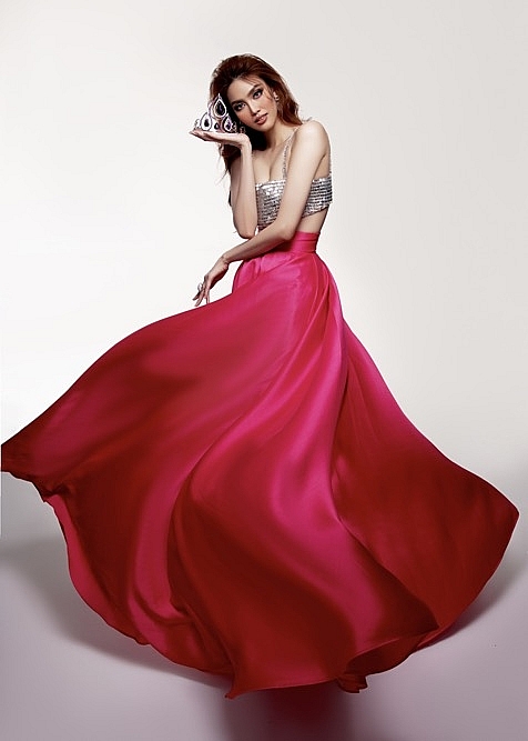 Đầm dạ hội xẻ đùi tôn dáng đẳng cấp như Lan Khuê - D310 - AloraShop21
