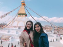 Tường Linh tái ngộ 'Miss Intercontinental Nepal' trong chuyến hành hương đầu năm